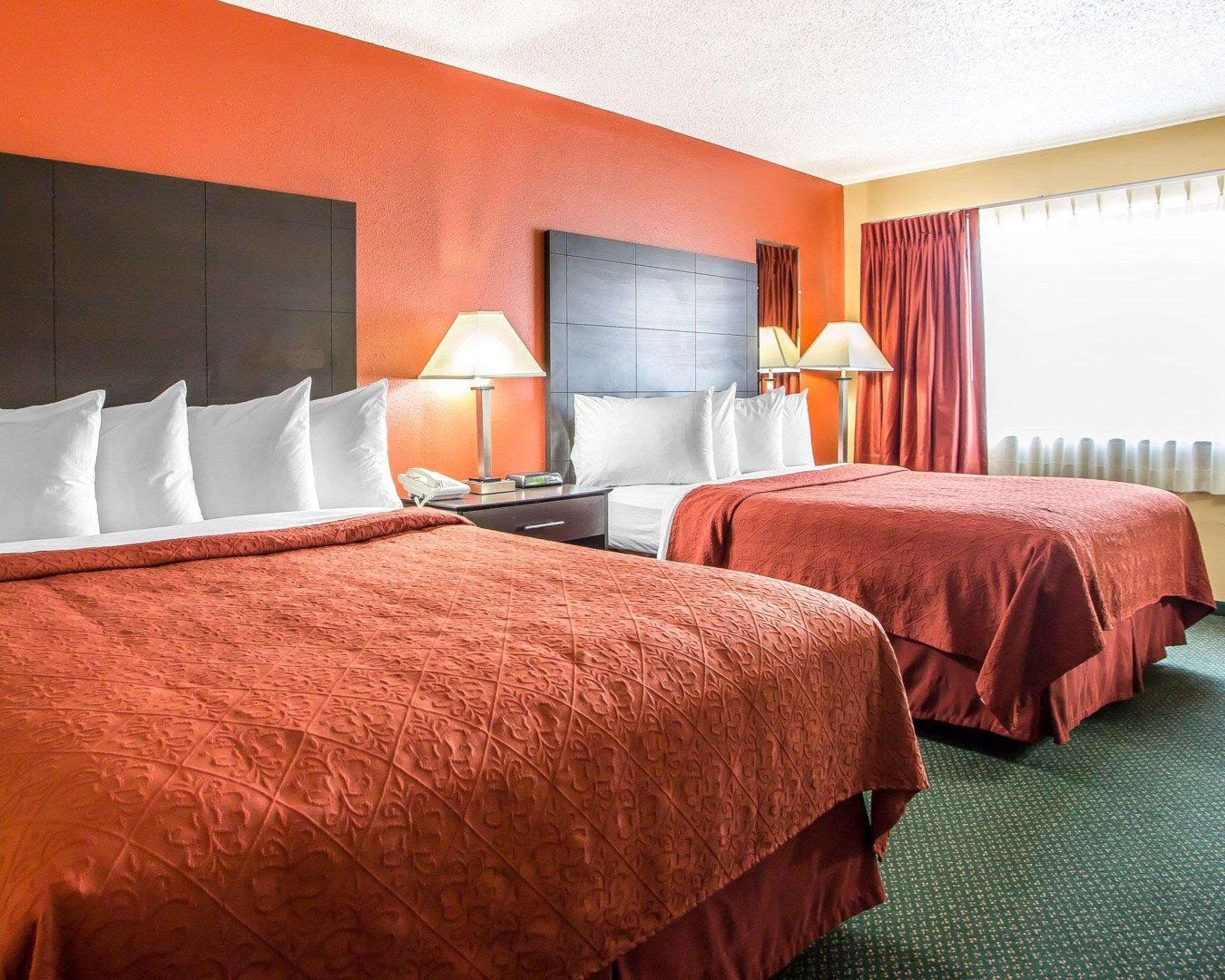 Quality Inn Morton At I-74 Esterno foto