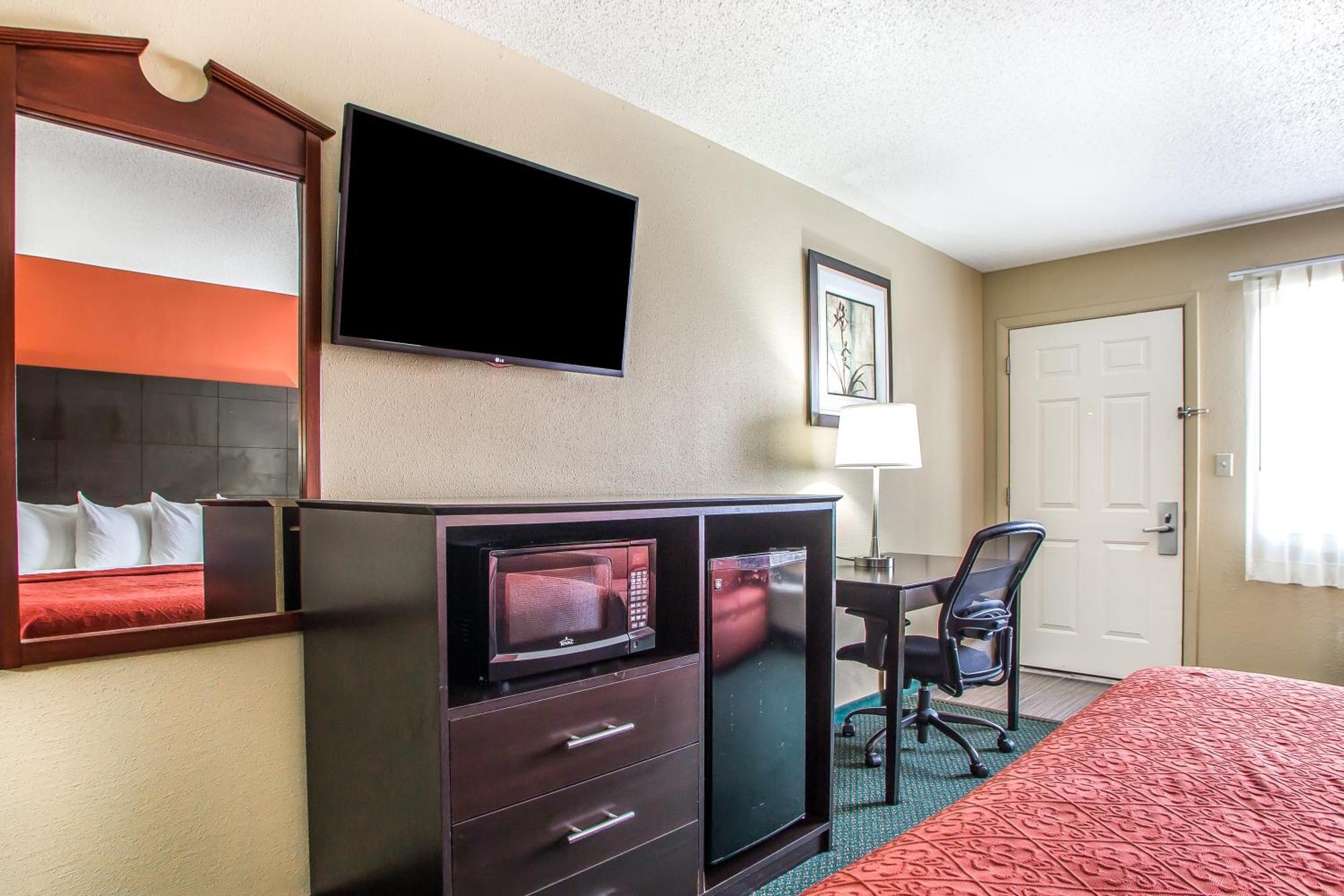 Quality Inn Morton At I-74 Camera foto