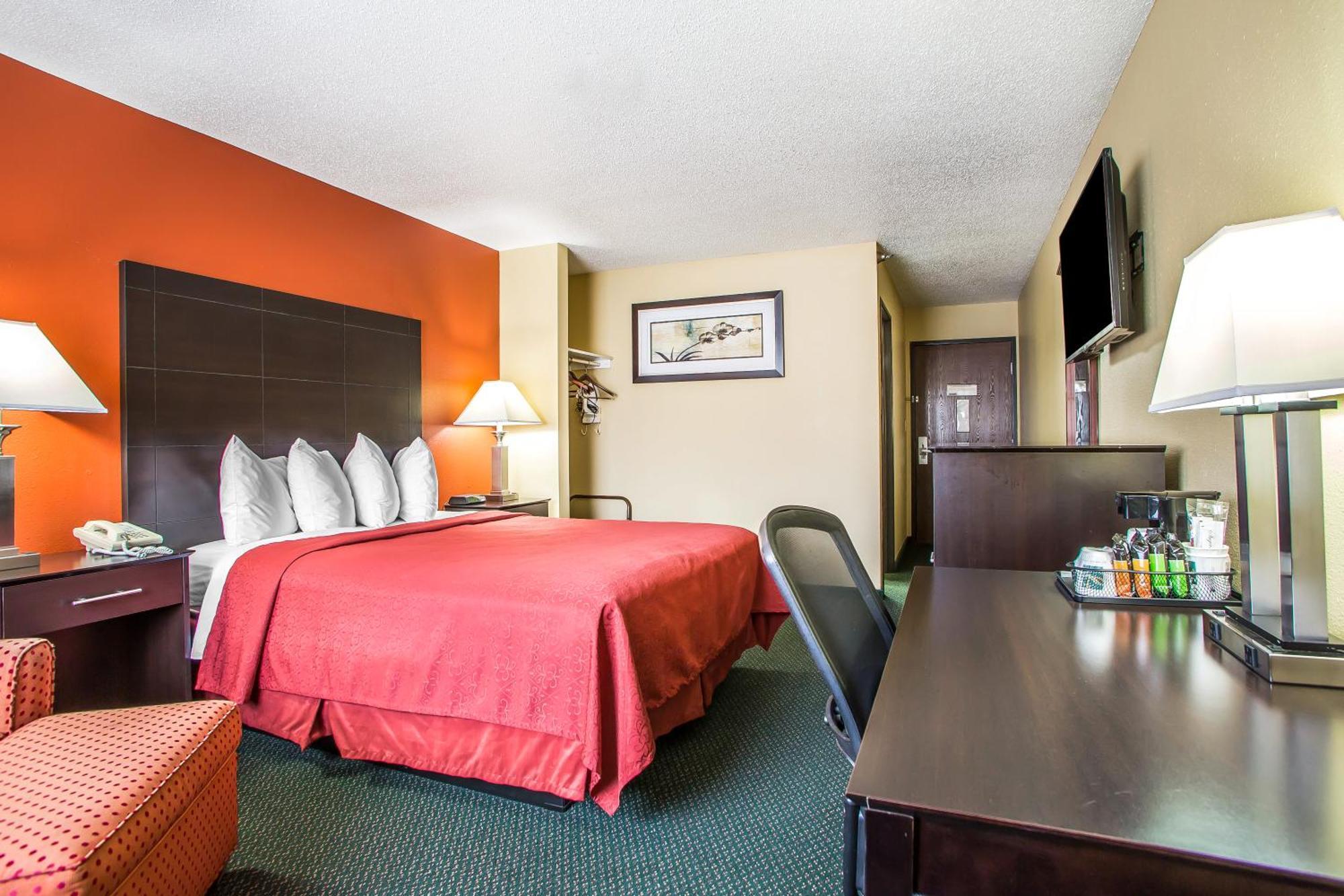 Quality Inn Morton At I-74 Camera foto